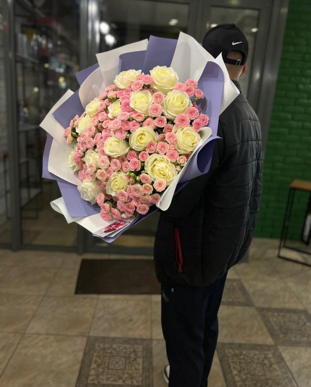 Букет микс из роз Мона лиза